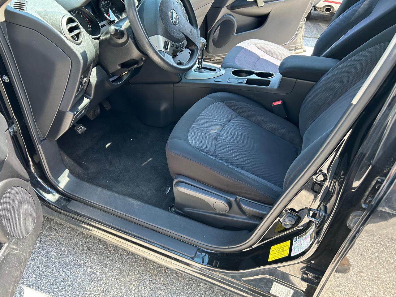 Nissan Rogue S AWD 2012