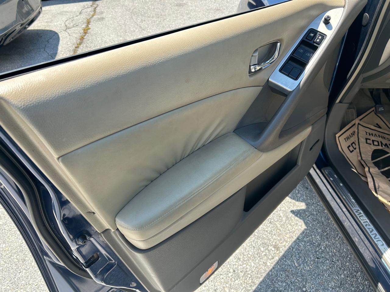 Nissan Murano SL AWD 2010