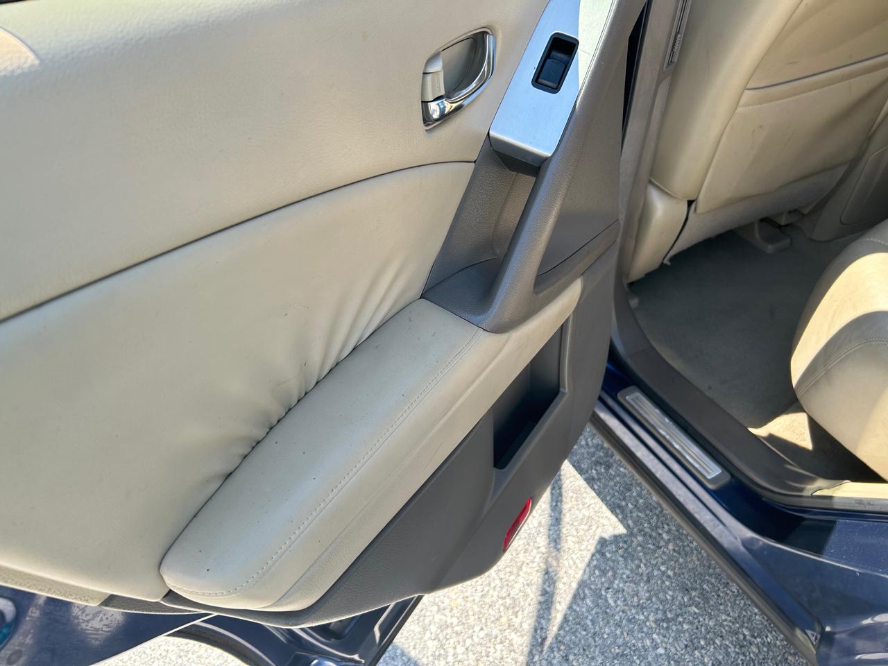 Nissan Murano SL AWD 2010