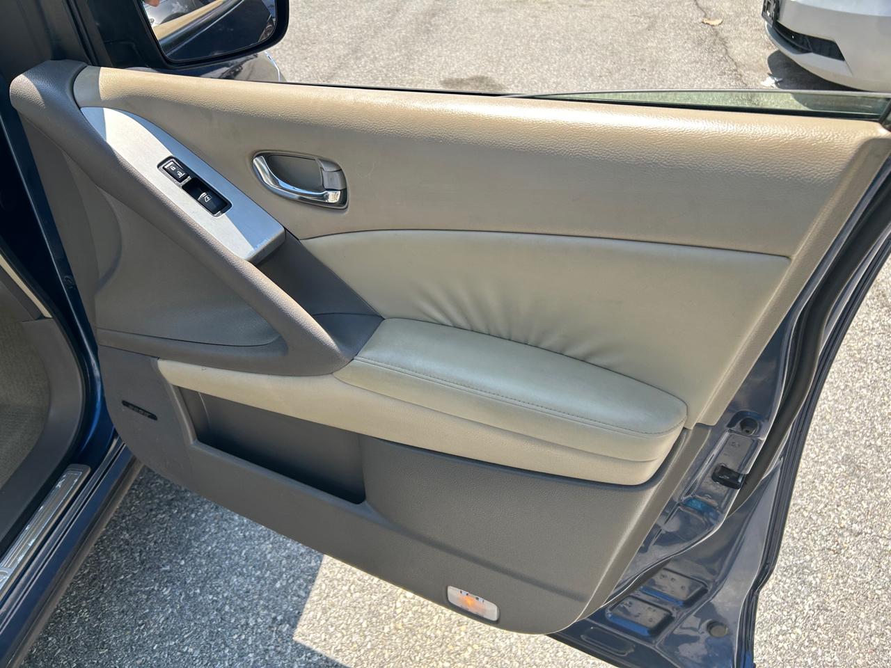 Nissan Murano SL AWD 2010