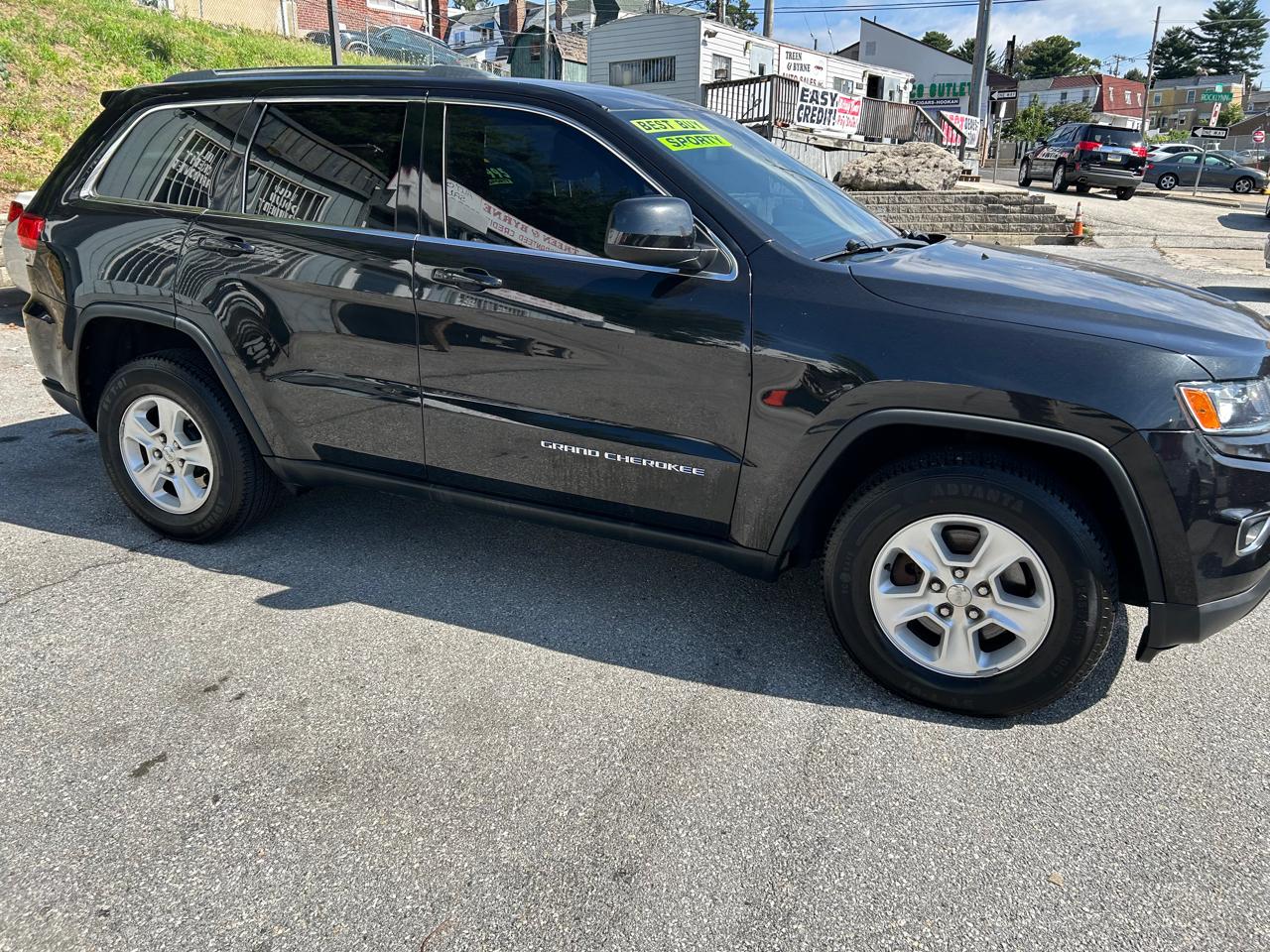 Jeep Grand Cherokee Laredo 4WD 2015