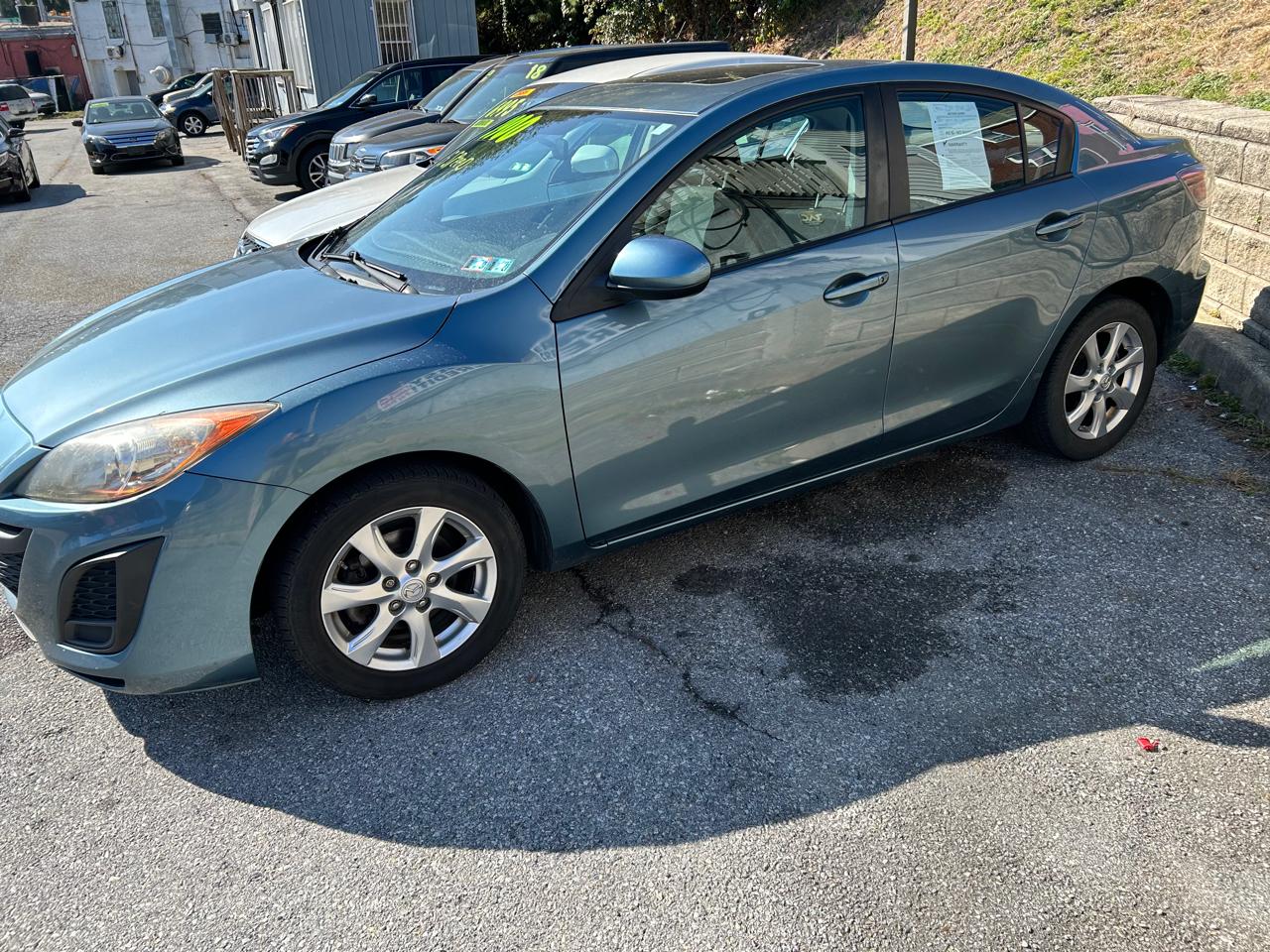 Mazda MAZDA3 i Touring 4-door 2011