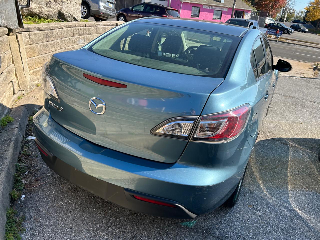 Mazda MAZDA3 i Touring 4-door 2011