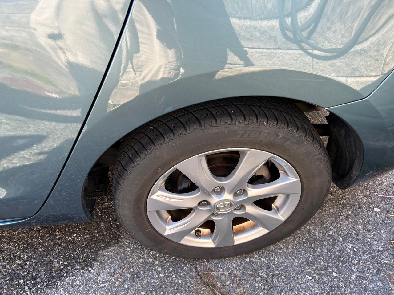 Mazda MAZDA3 i Touring 4-door 2011