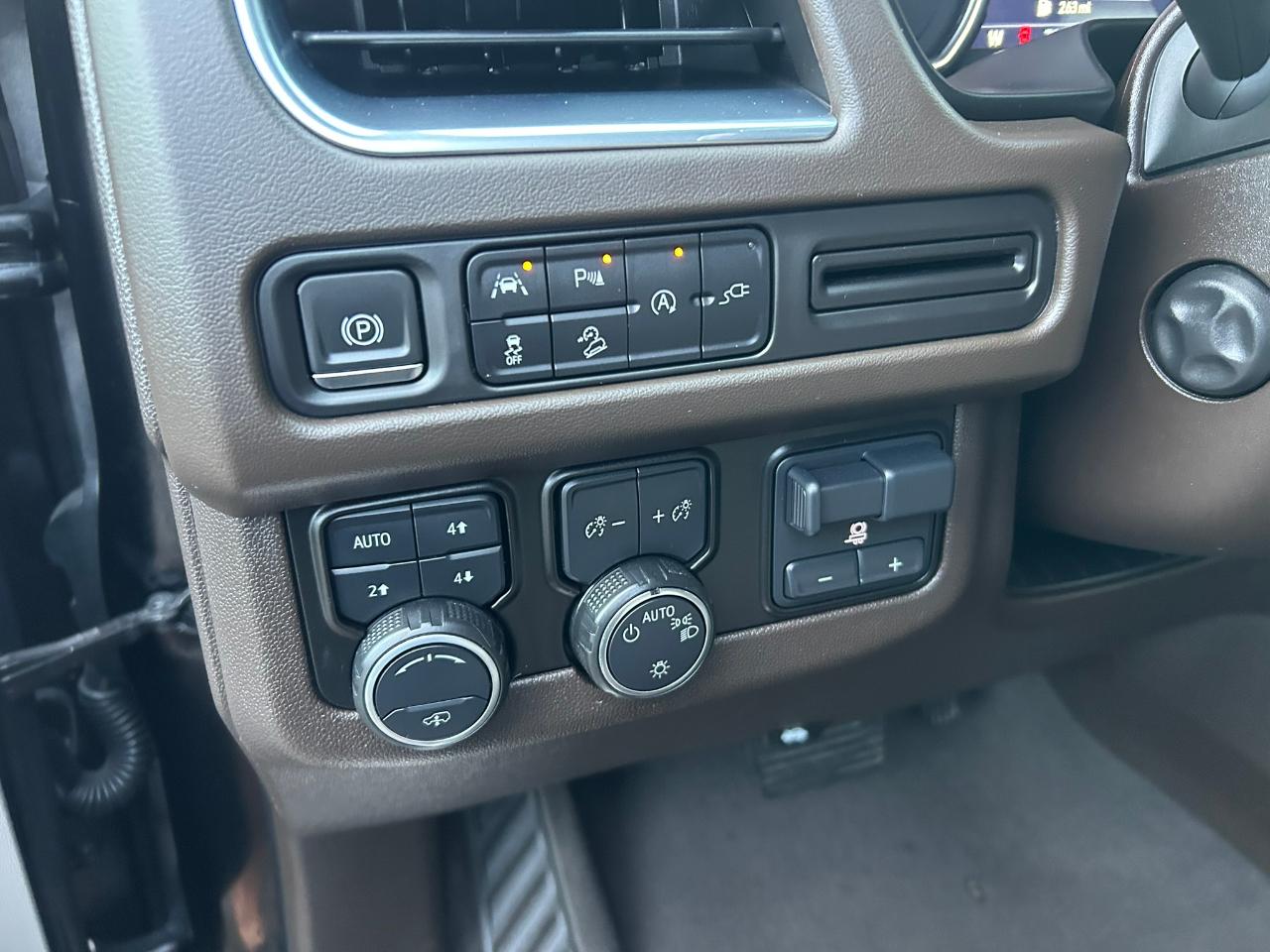 Chevrolet Suburban Z71 2021