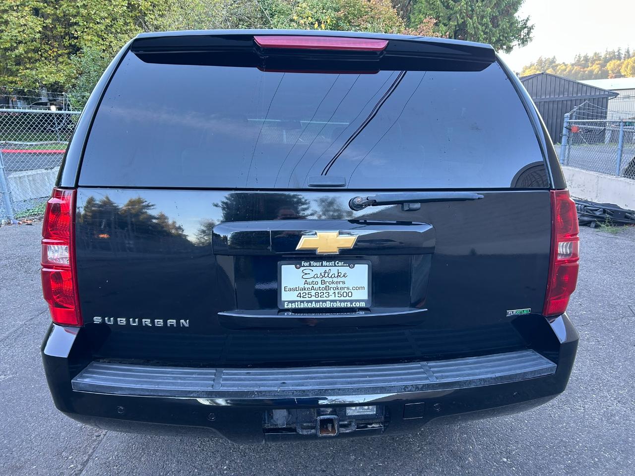 Chevrolet Suburban LT 1500 4WD 2012