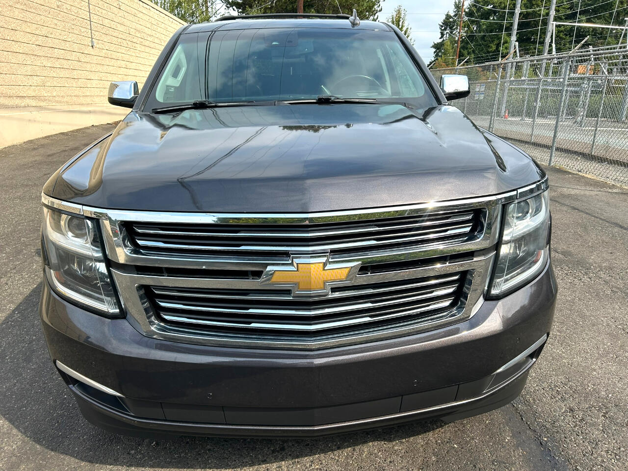 2016 Chevrolet Suburban LTZ photo 2