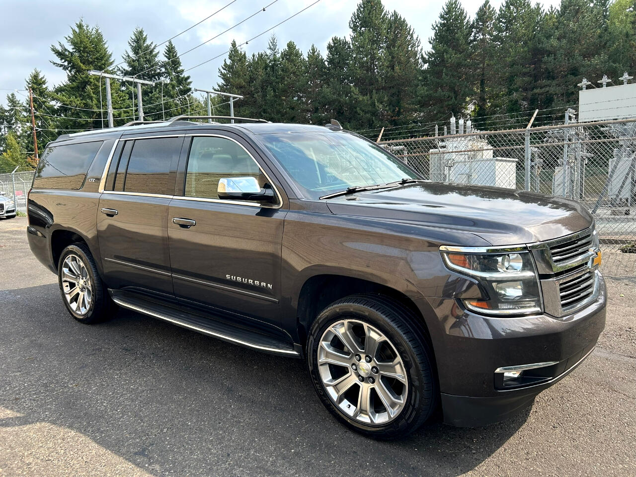2016 Chevrolet Suburban LTZ photo 3