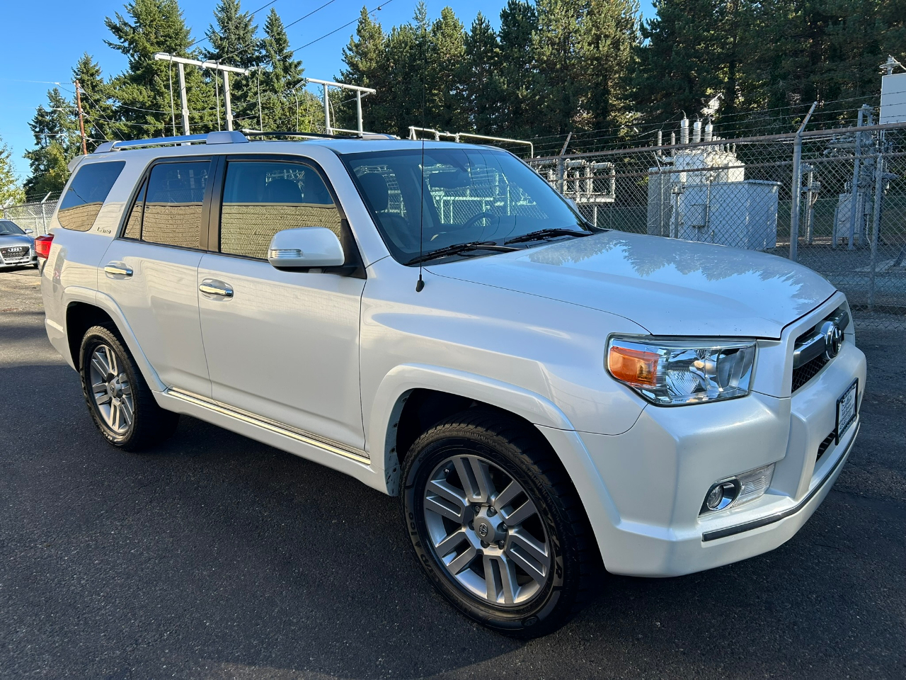 2010 Toyota 4Runner Limited 4WD V6 photo 3
