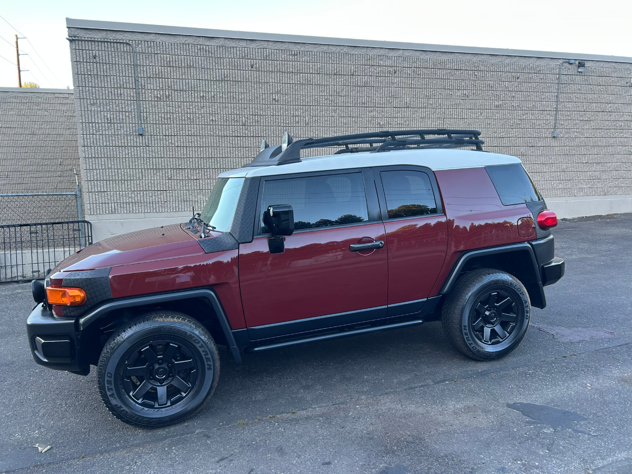 2011 Toyota FJ Cruiser Base photo 3