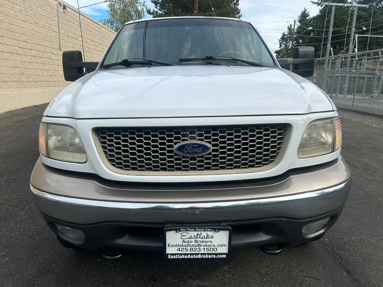 2002 Ford F-150 Lariat photo 2