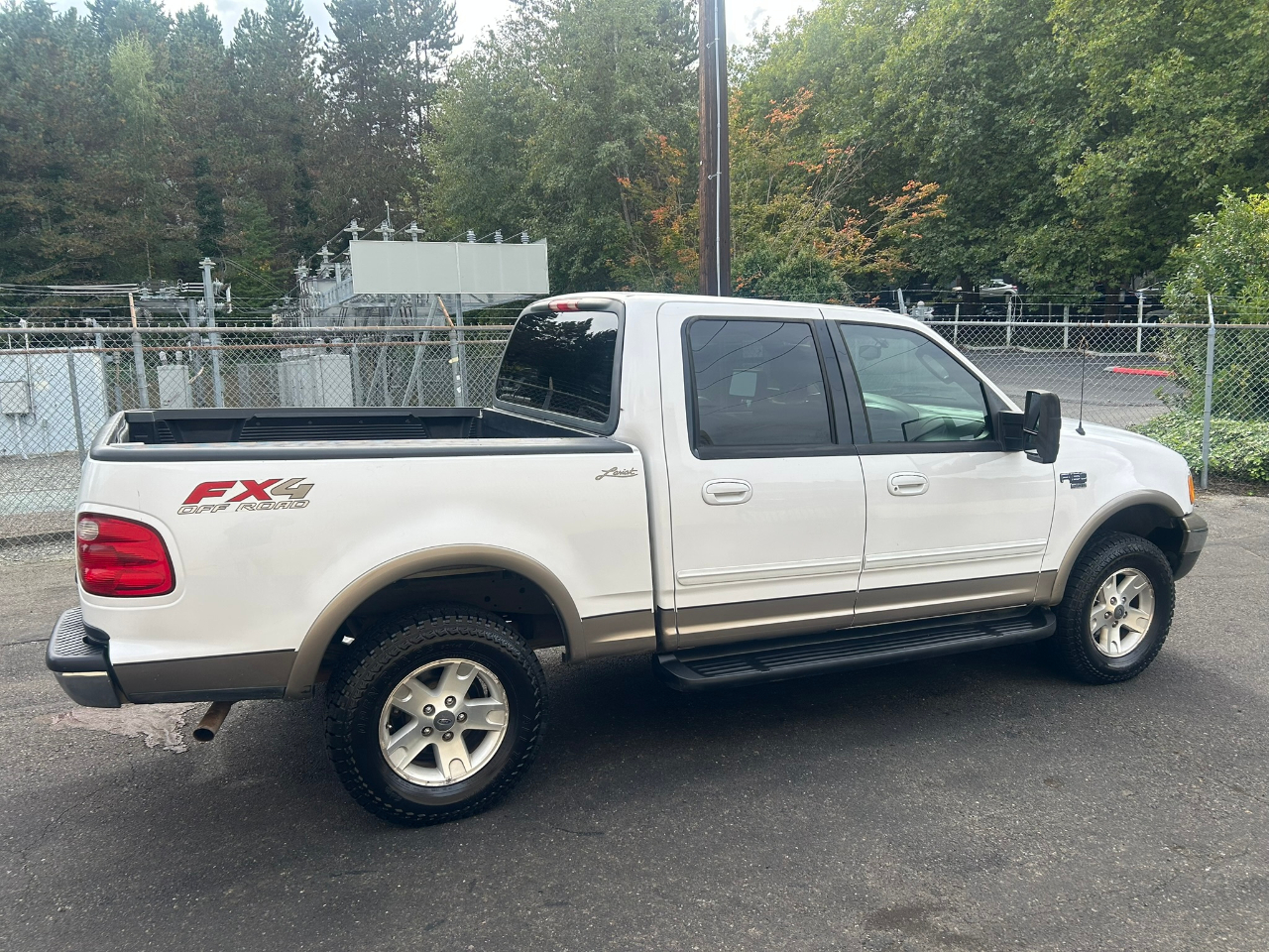 2002 Ford F-150 Lariat photo 4