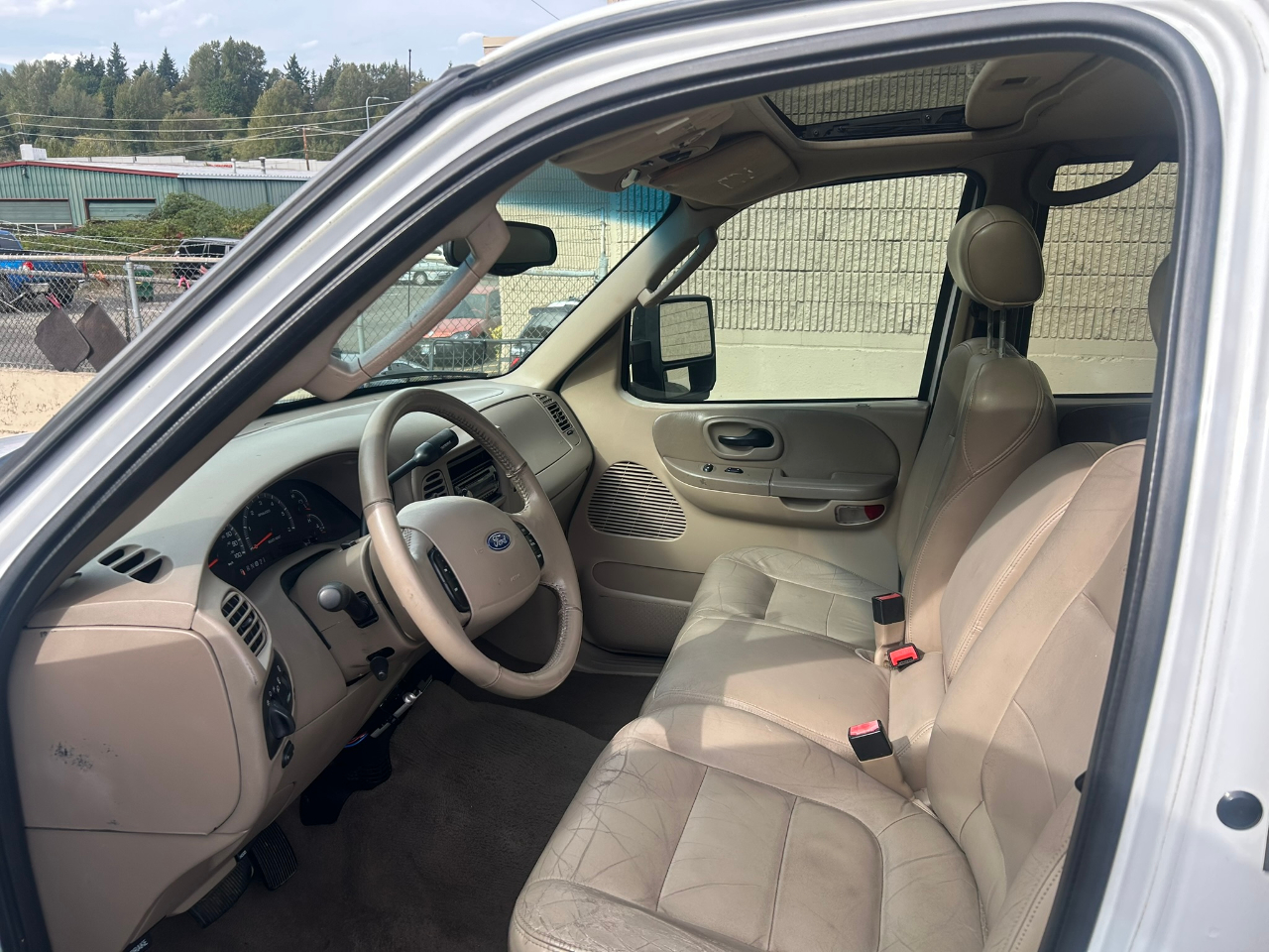 2002 Ford F-150 Lariat photo 8