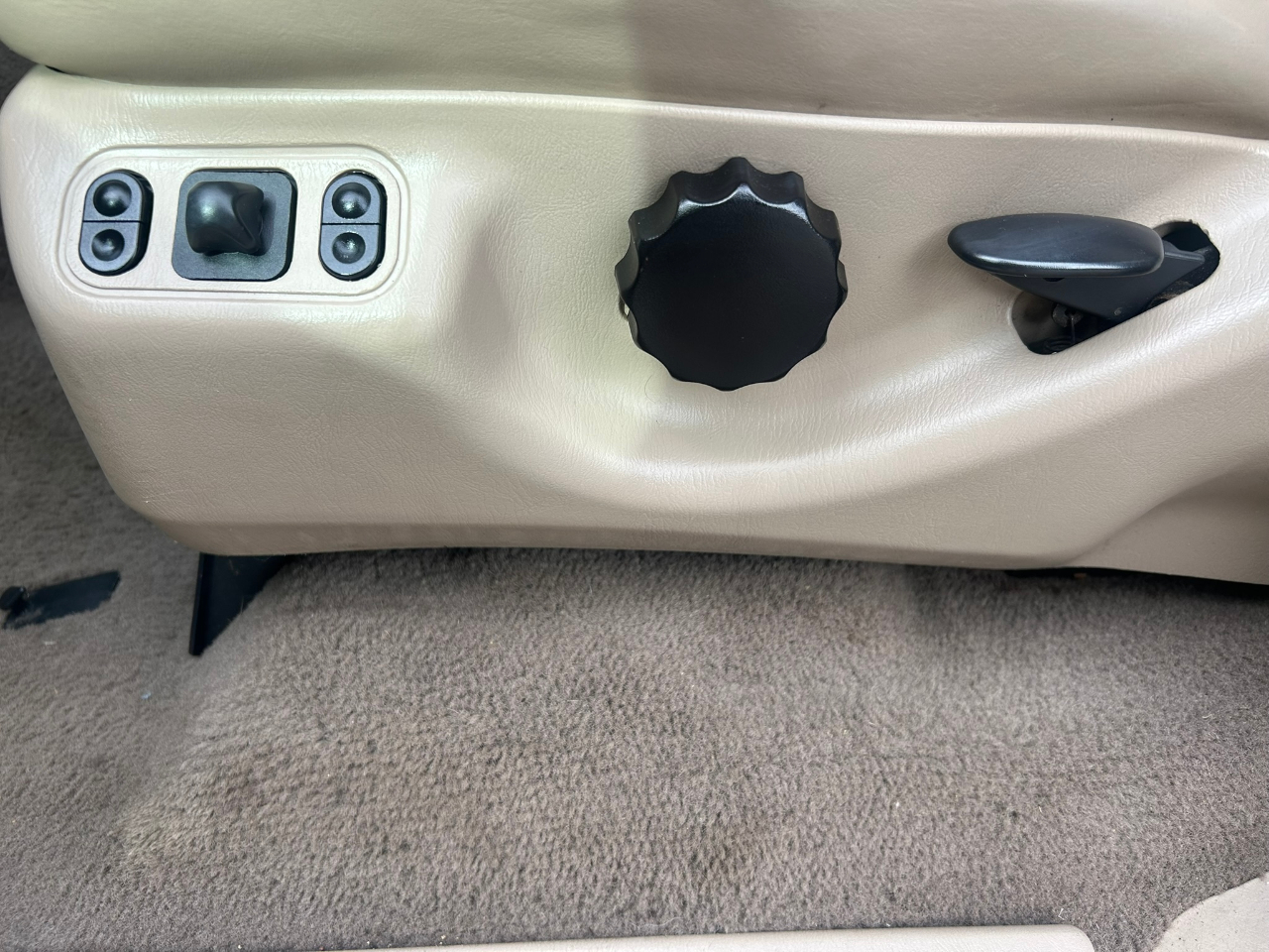 2002 Ford F-150 Lariat photo 12