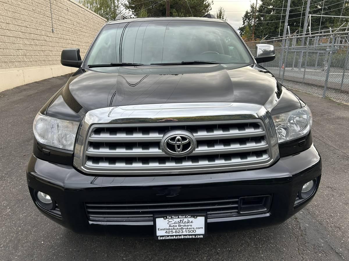 Toyota Sequoia Platinum 4WD FFV 2012