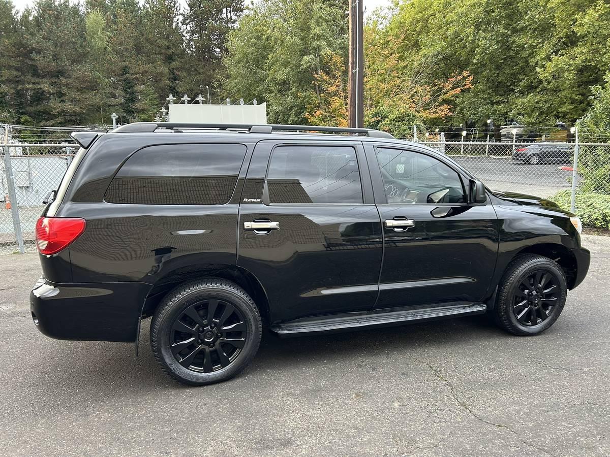 Toyota Sequoia Platinum 4WD FFV 2012