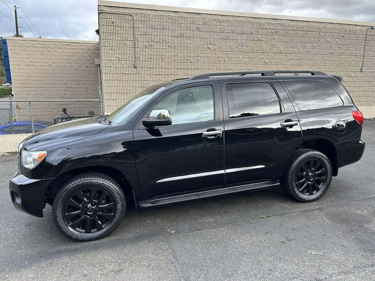 Toyota Sequoia Platinum 4WD FFV 2012