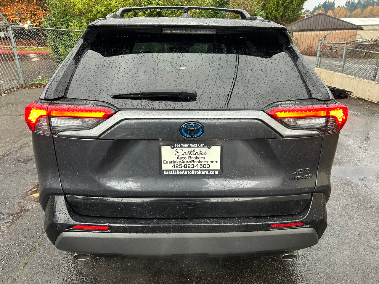 2021 Toyota RAV4 Hybrid XSE photo 2