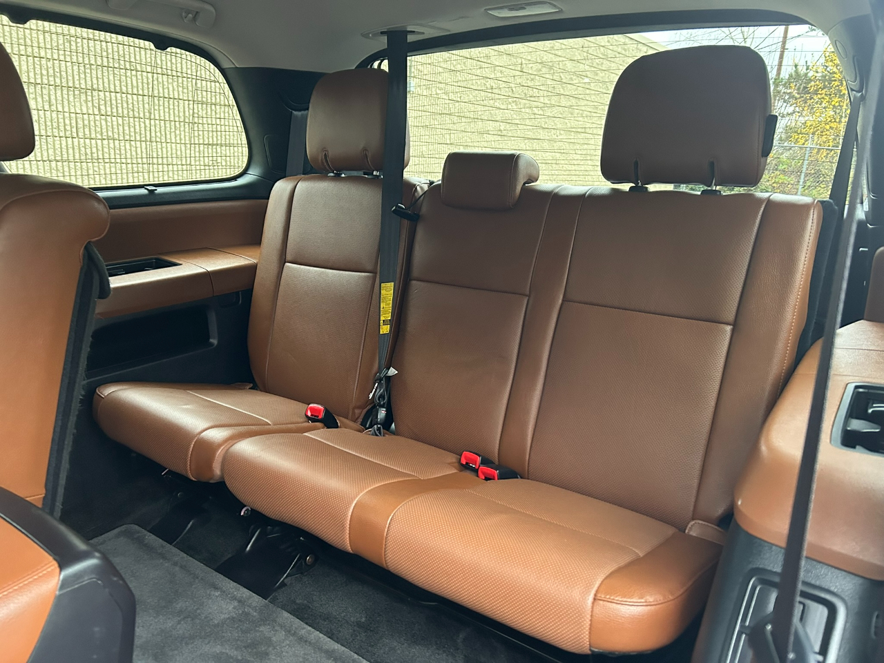 Toyota Sequoia Plantium 4WD FFV 2016