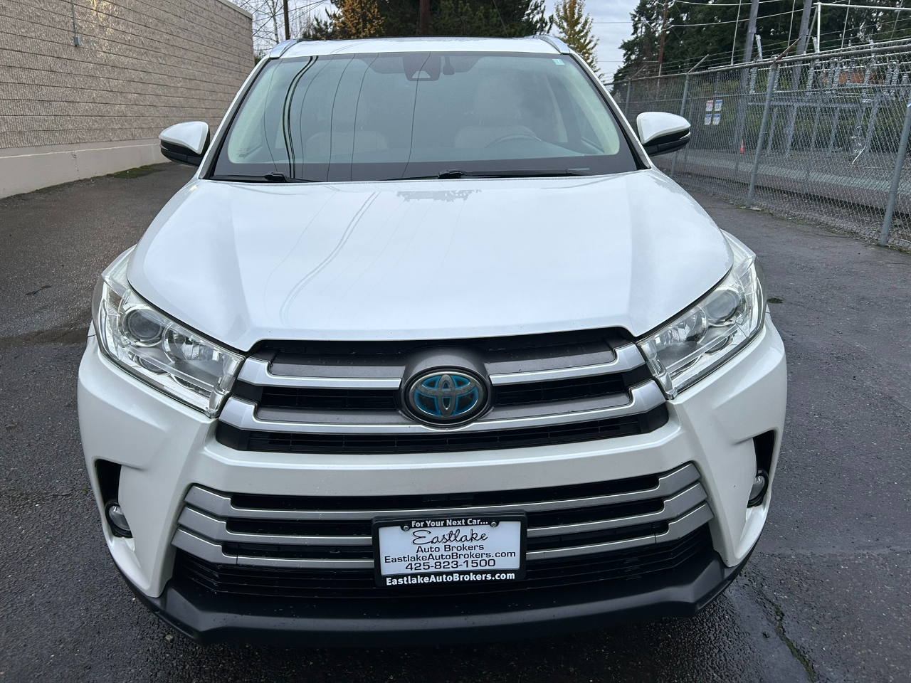 2018 Toyota Highlander Hybrid XLE photo 2