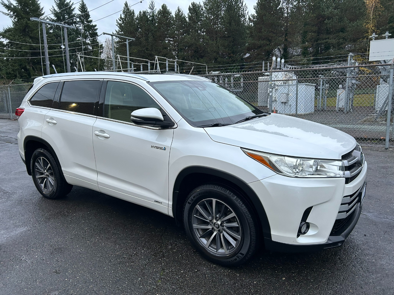 2018 Toyota Highlander Hybrid XLE photo 3