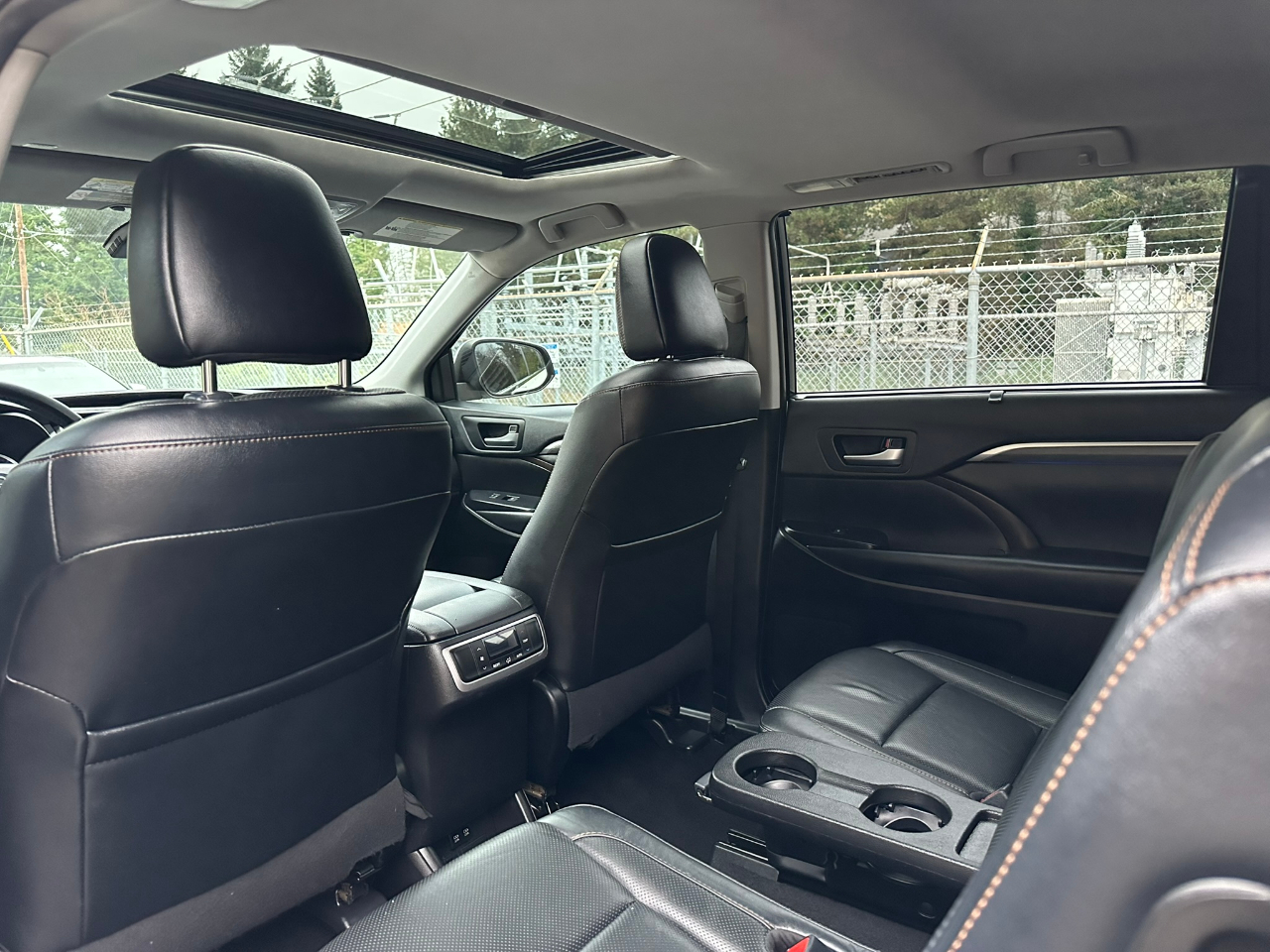 Toyota Highlander Hybrid Limited AWD 2019