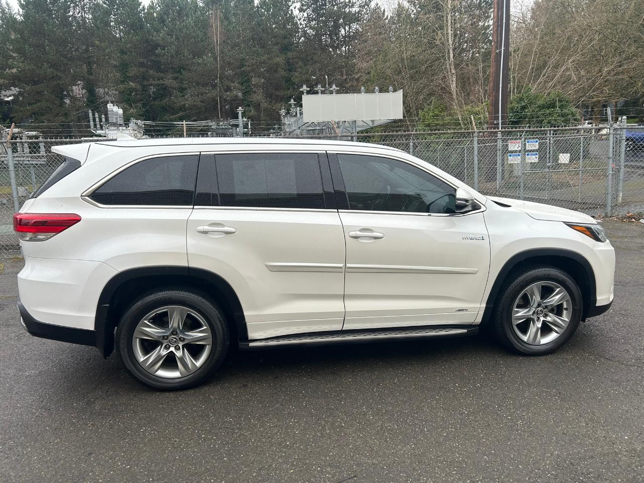 Toyota Highlander Hybrid Limited AWD 2019