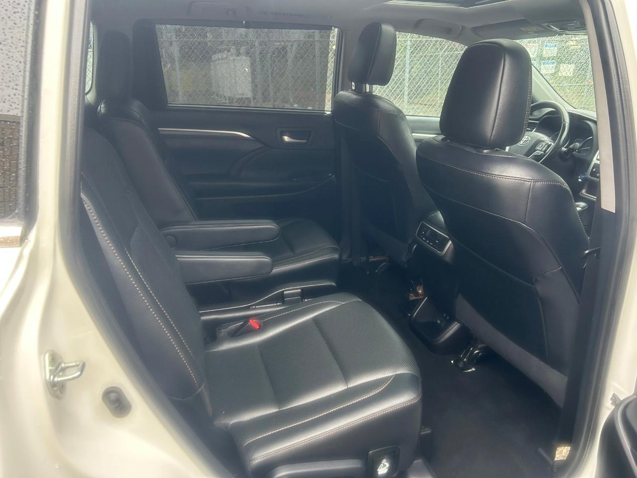 Toyota Highlander Hybrid Limited AWD 2019