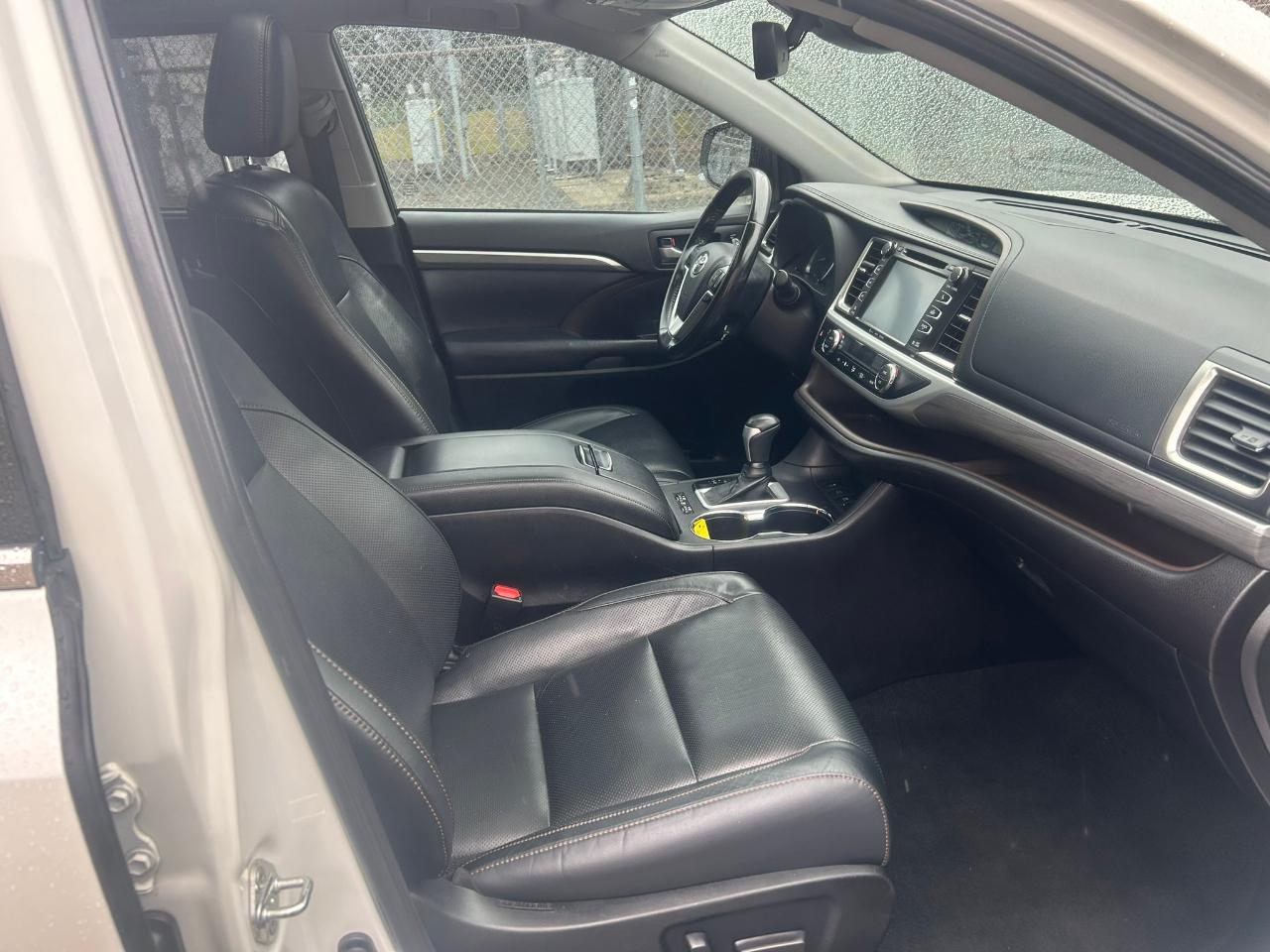 Toyota Highlander Hybrid Limited AWD 2019