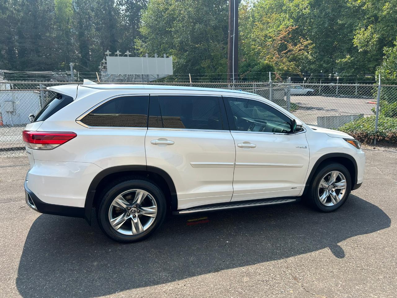 Toyota Highlander Hybrid Limited AWD 2019