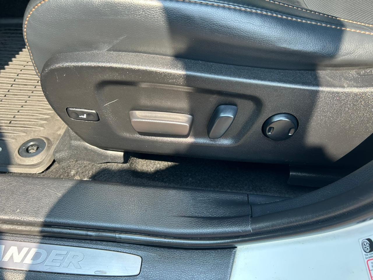Toyota Highlander Hybrid Limited AWD 2019