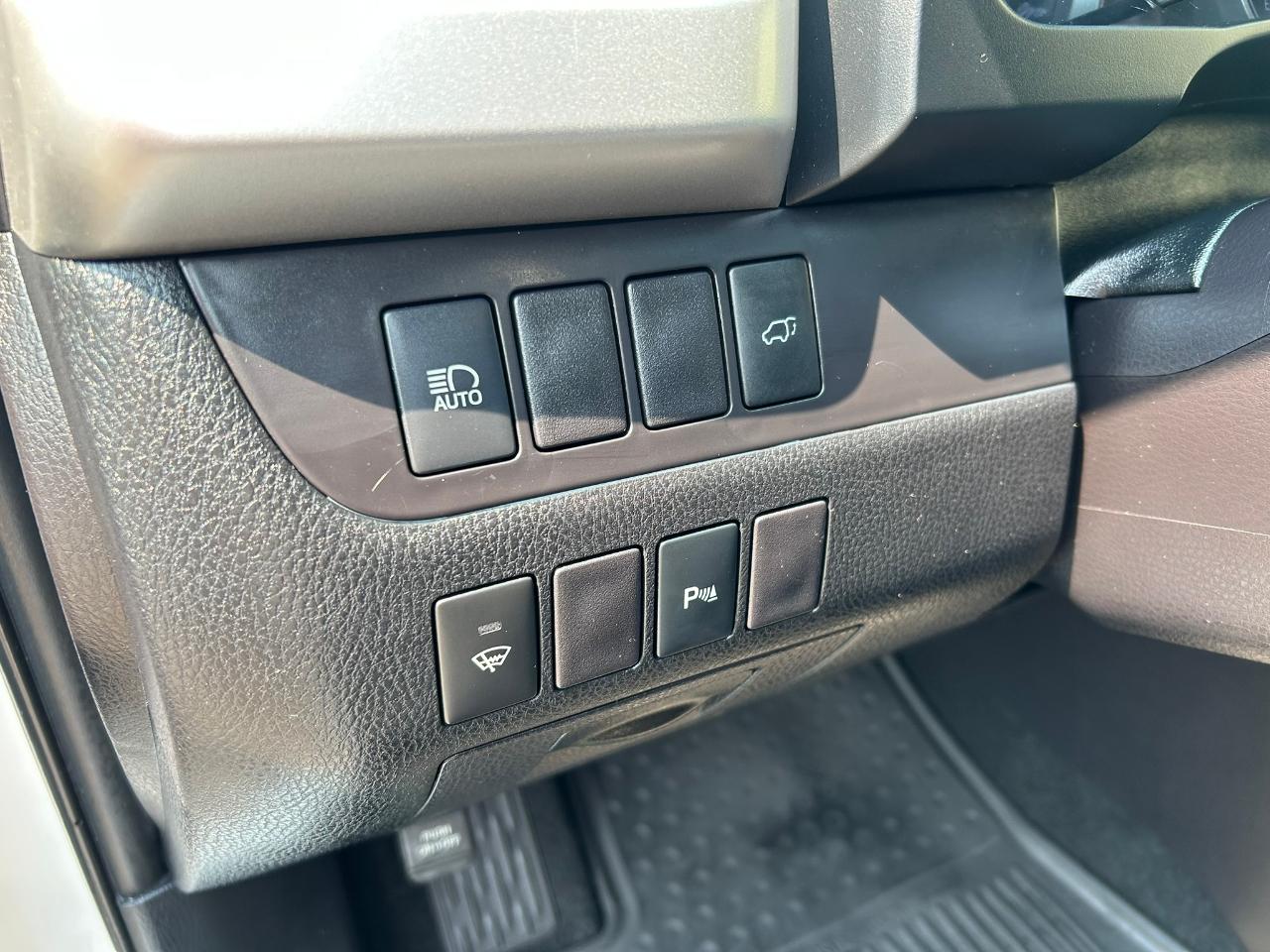 Toyota Highlander Hybrid Limited AWD 2019