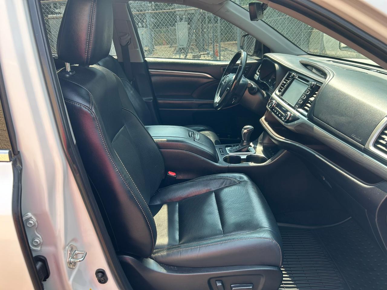 Toyota Highlander Hybrid Limited AWD 2019