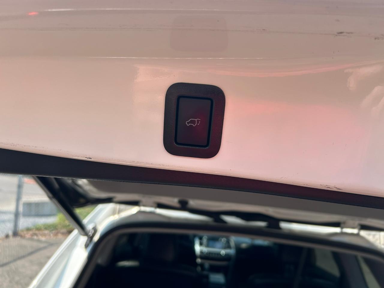Toyota Highlander Hybrid Limited AWD 2019