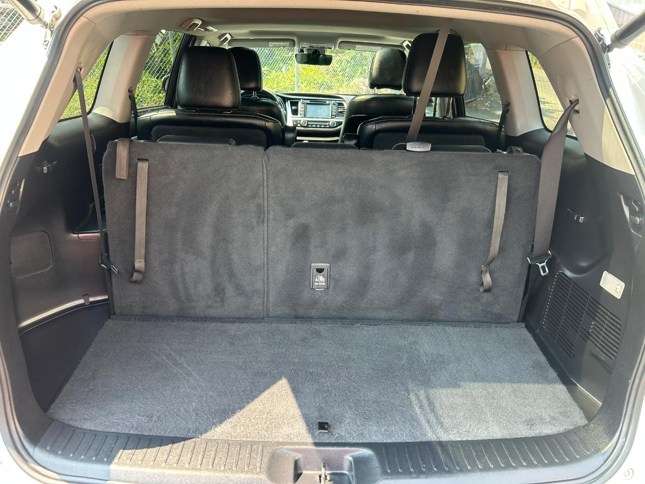 Toyota Highlander Hybrid Limited AWD 2019