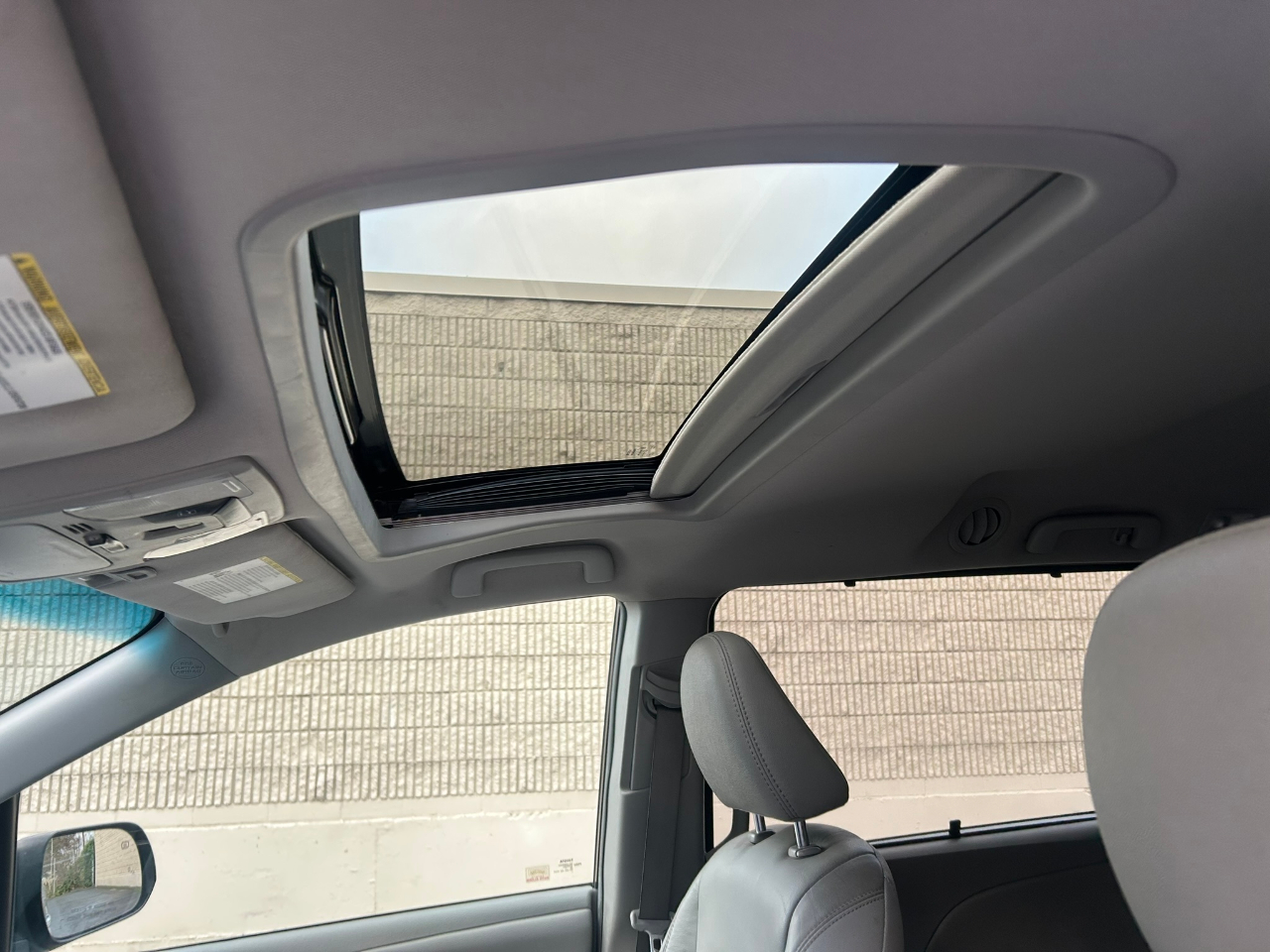 Toyota Sienna XLE 7-Passenger AWD 2017