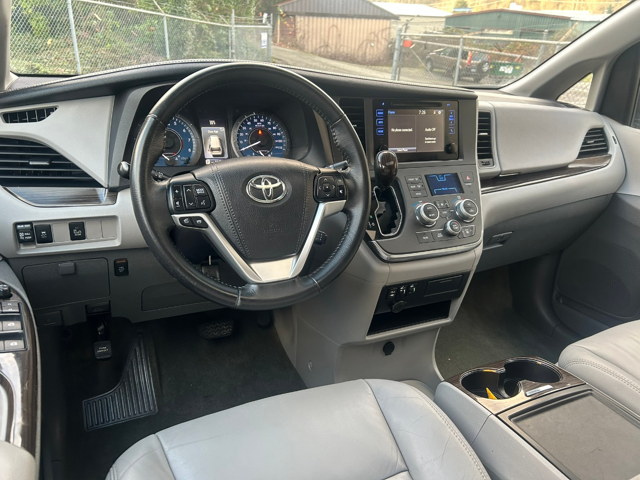 Toyota Sienna XLE 7-Passenger AWD 2017