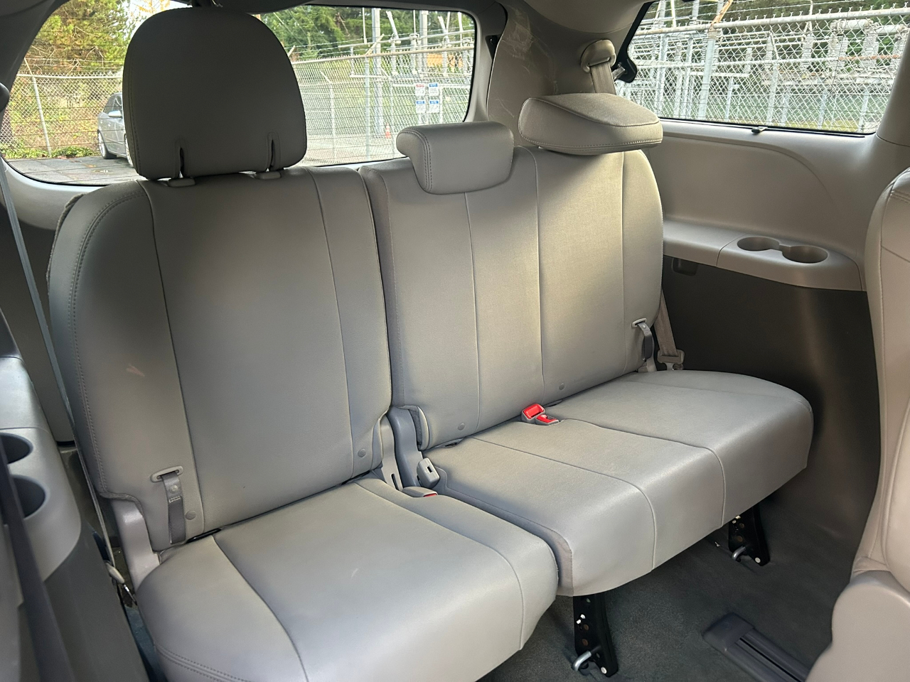 Toyota Sienna XLE 7-Passenger AWD 2017