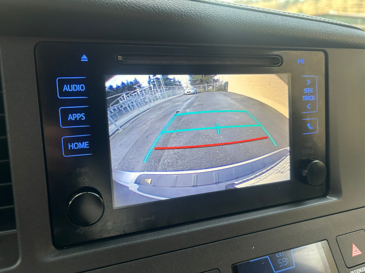 Toyota Sienna XLE 7-Passenger AWD 2017