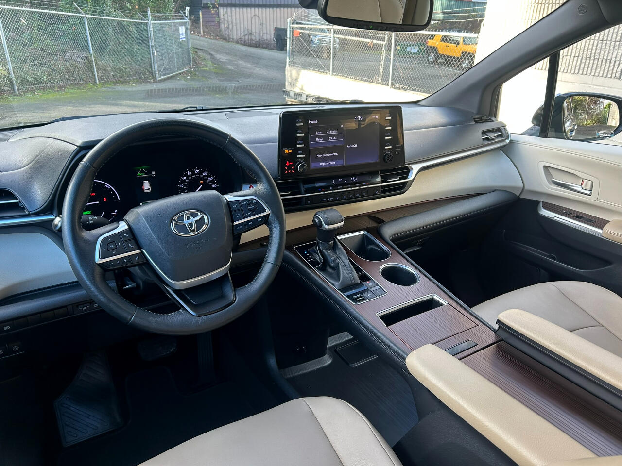 Toyota Sienna XLE 7-Passenger AWD 2022