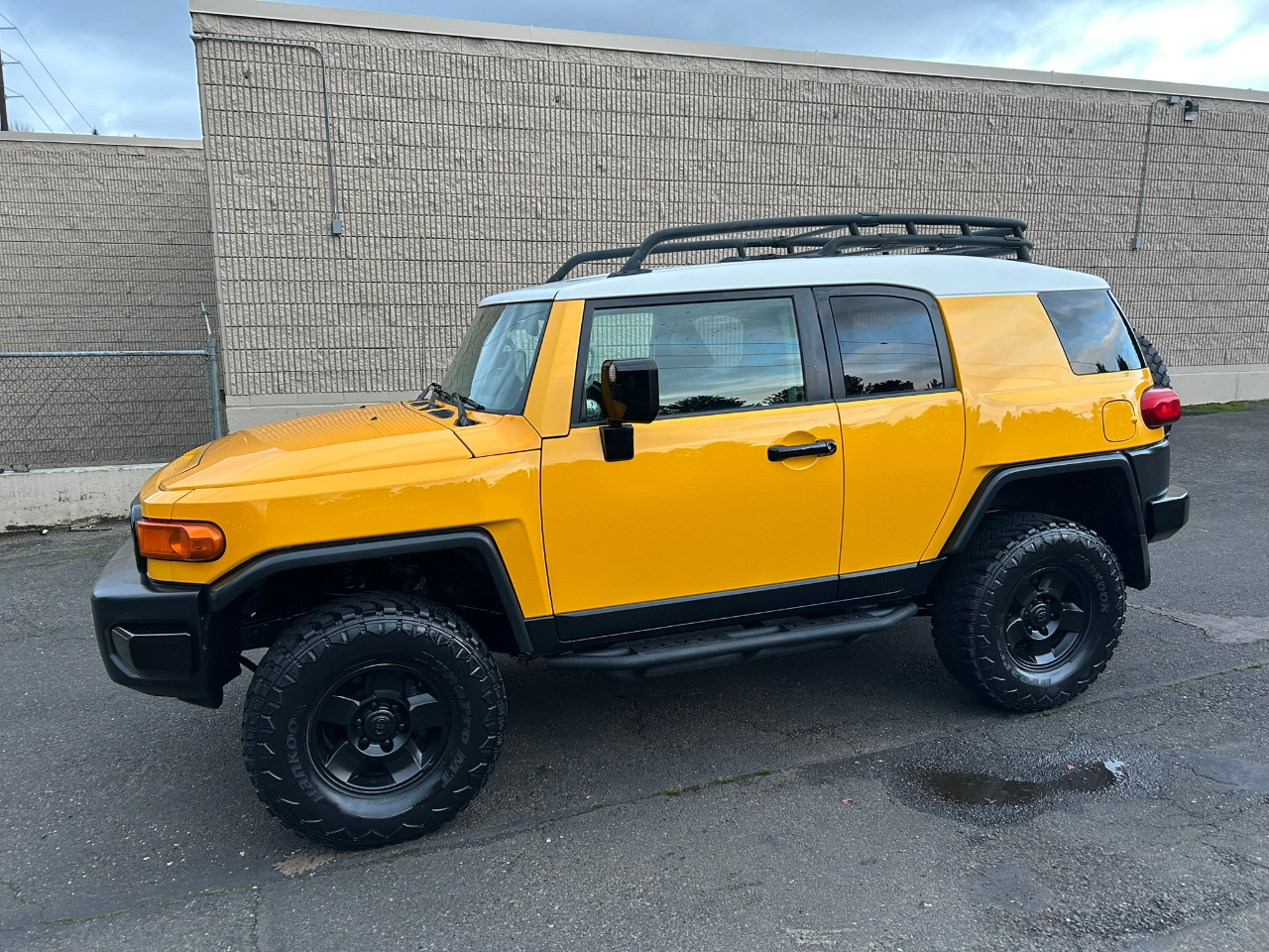 Toyota FJ Cruiser 4WD AT 2010