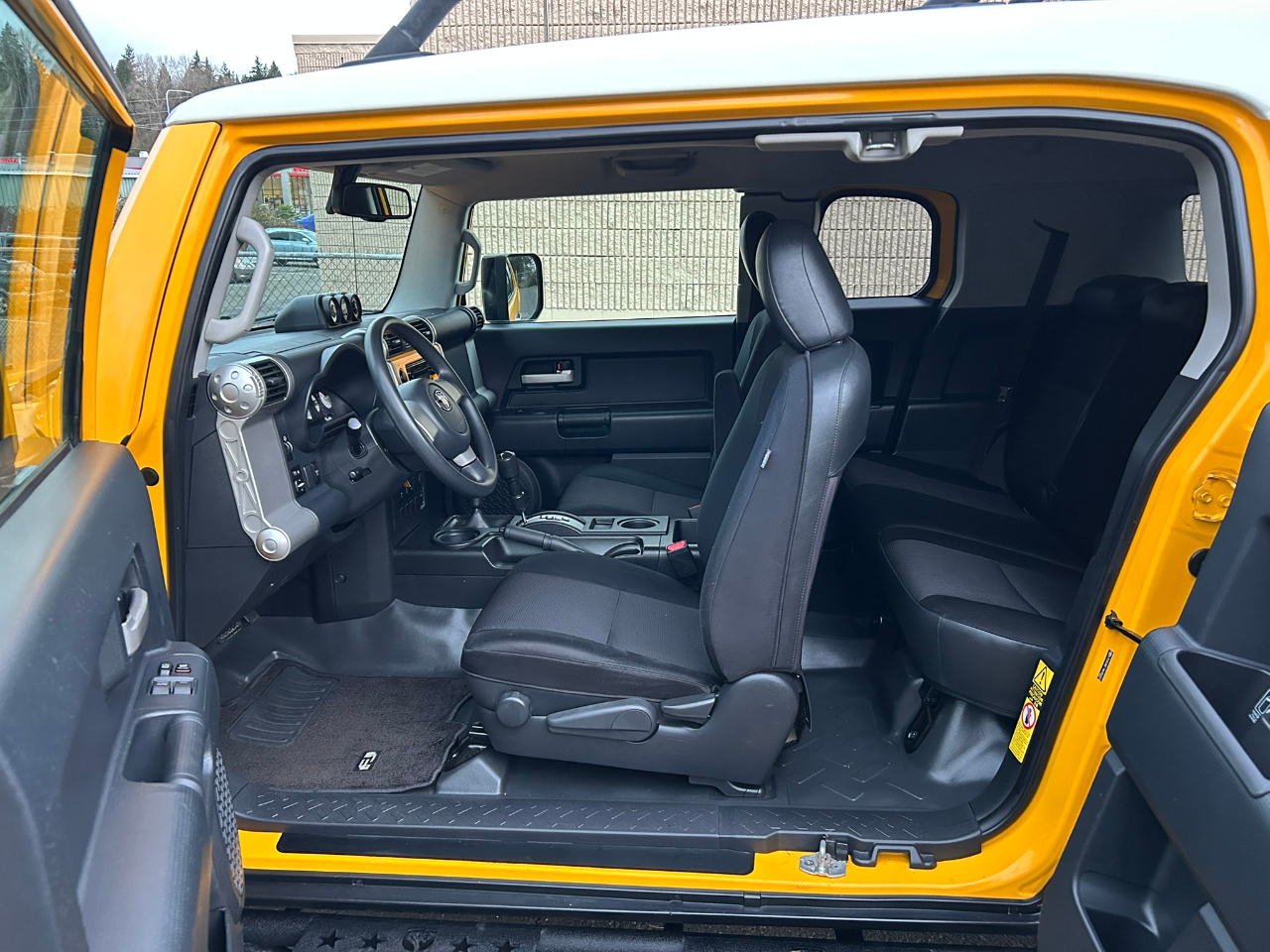 Toyota FJ Cruiser 4WD AT 2010