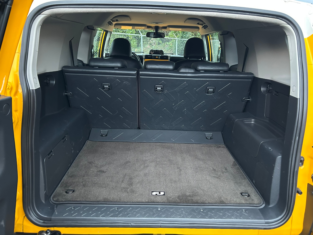 Toyota FJ Cruiser 4WD AT 2010