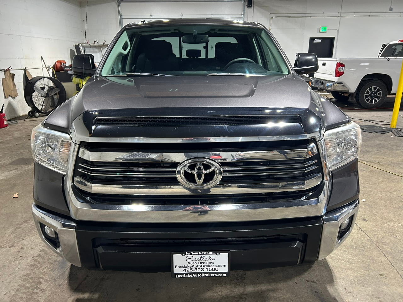 Toyota Tundra SR5 5.7L V8 FFV Double Cab 4WD 2016