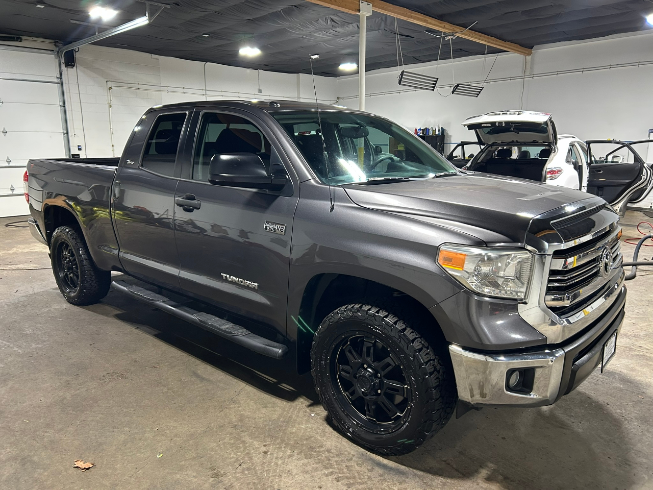 Toyota Tundra SR5 5.7L V8 FFV Double Cab 4WD 2016