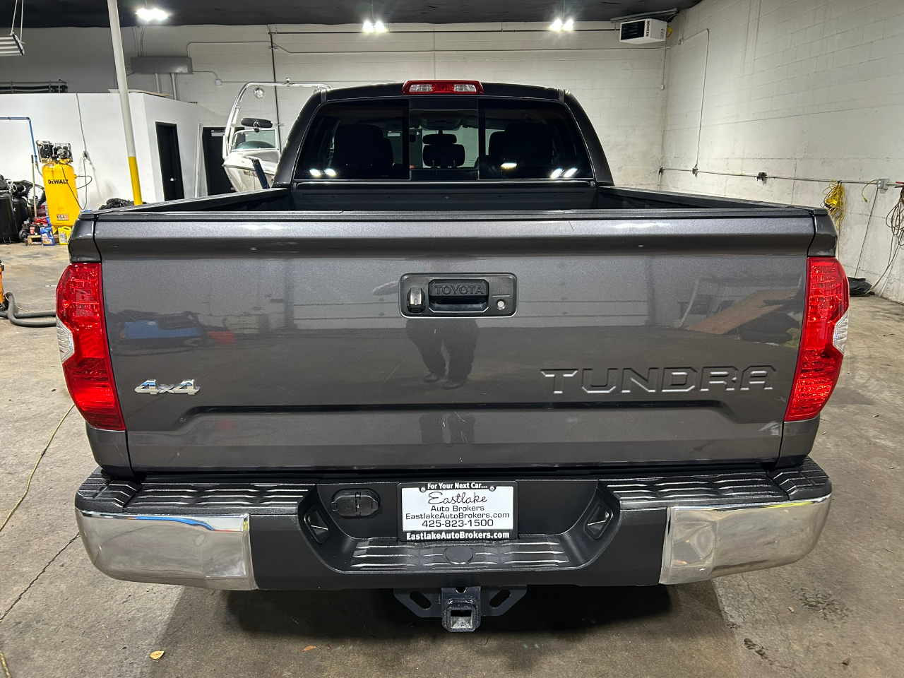 Toyota Tundra SR5 5.7L V8 FFV Double Cab 4WD 2016