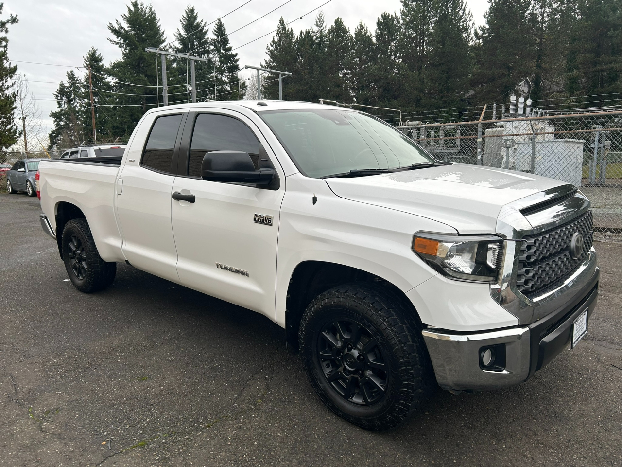 Toyota Tundra SR5 5.7L V8 Double Cab 4WD 2018