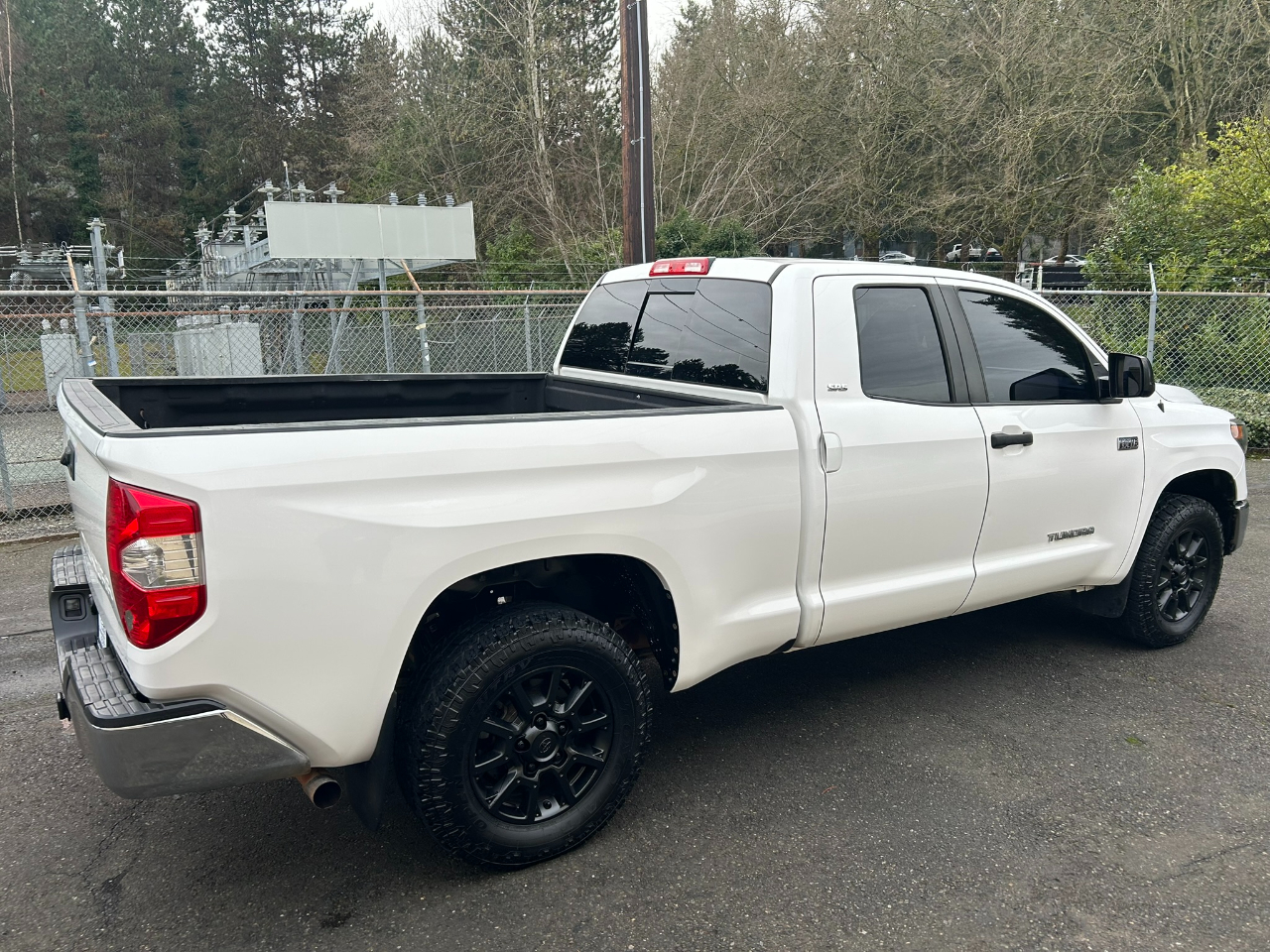 Toyota Tundra SR5 5.7L V8 Double Cab 4WD 2018