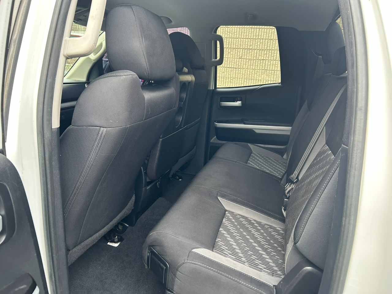 Toyota Tundra SR5 5.7L V8 Double Cab 4WD 2018