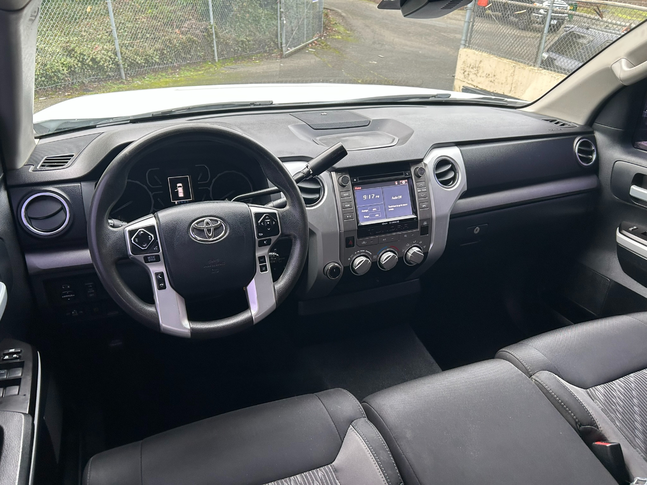 Toyota Tundra SR5 5.7L V8 Double Cab 4WD 2018